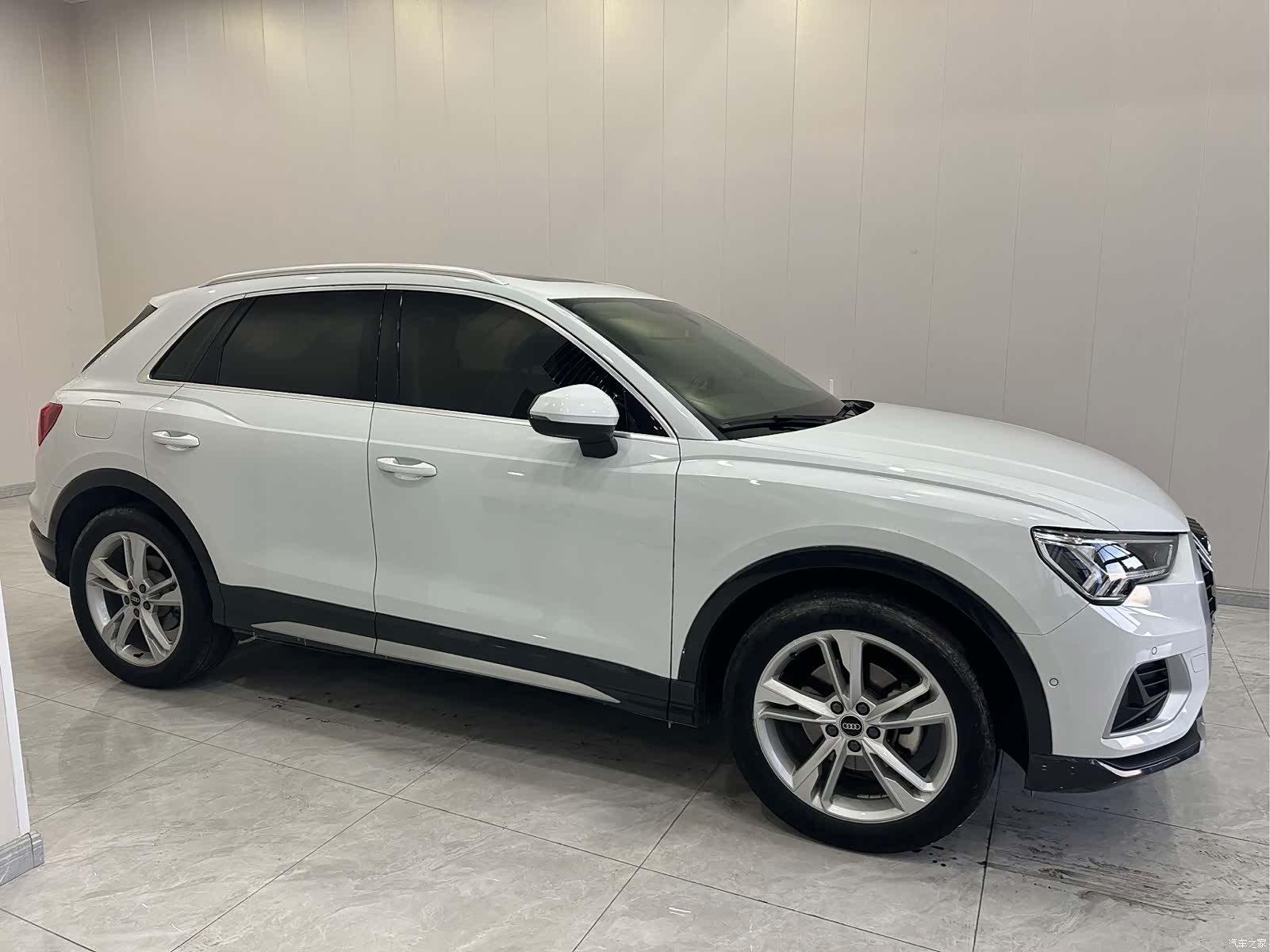 Audi Q3, 2022 3