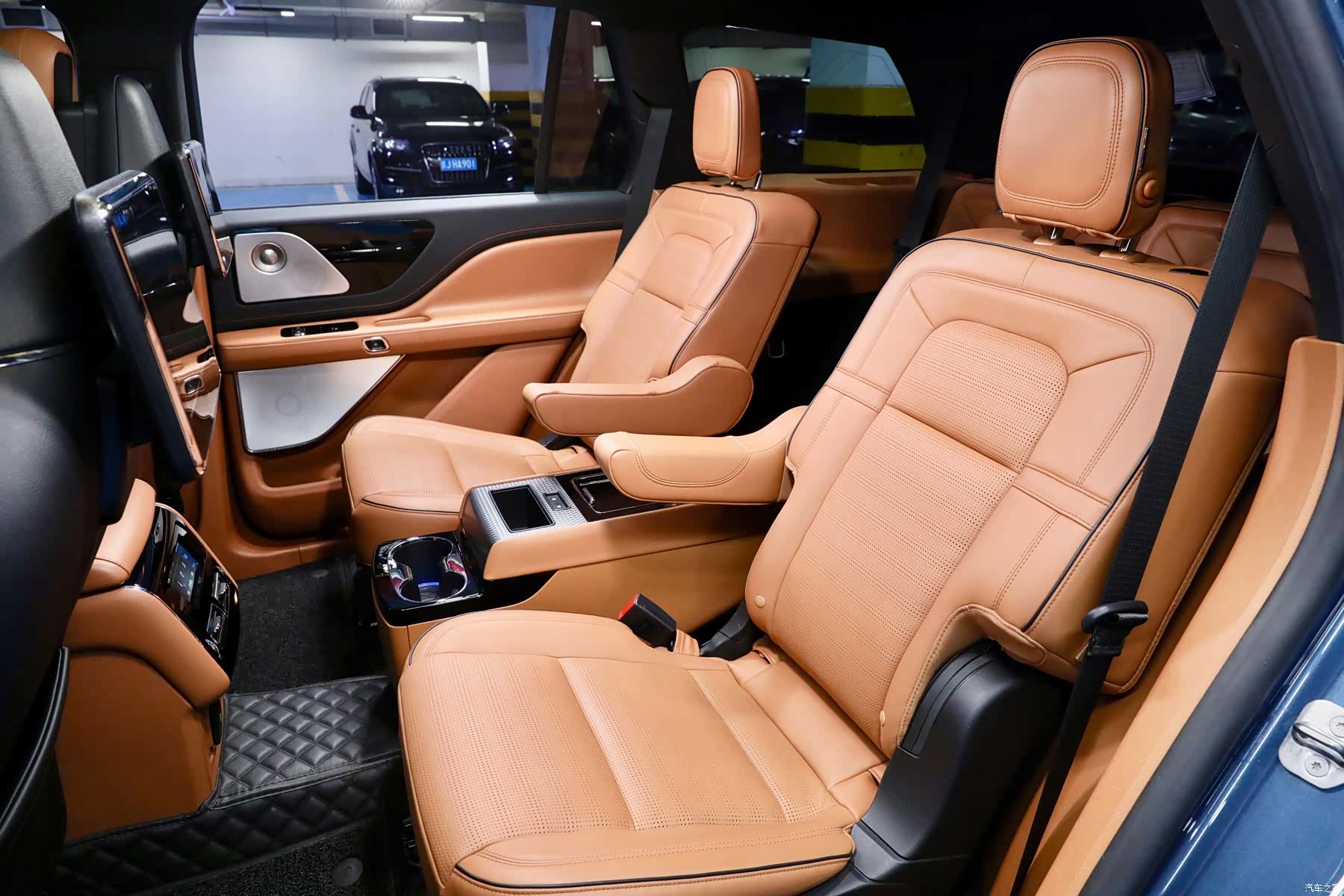 Lincoln Aviator, 2020 12