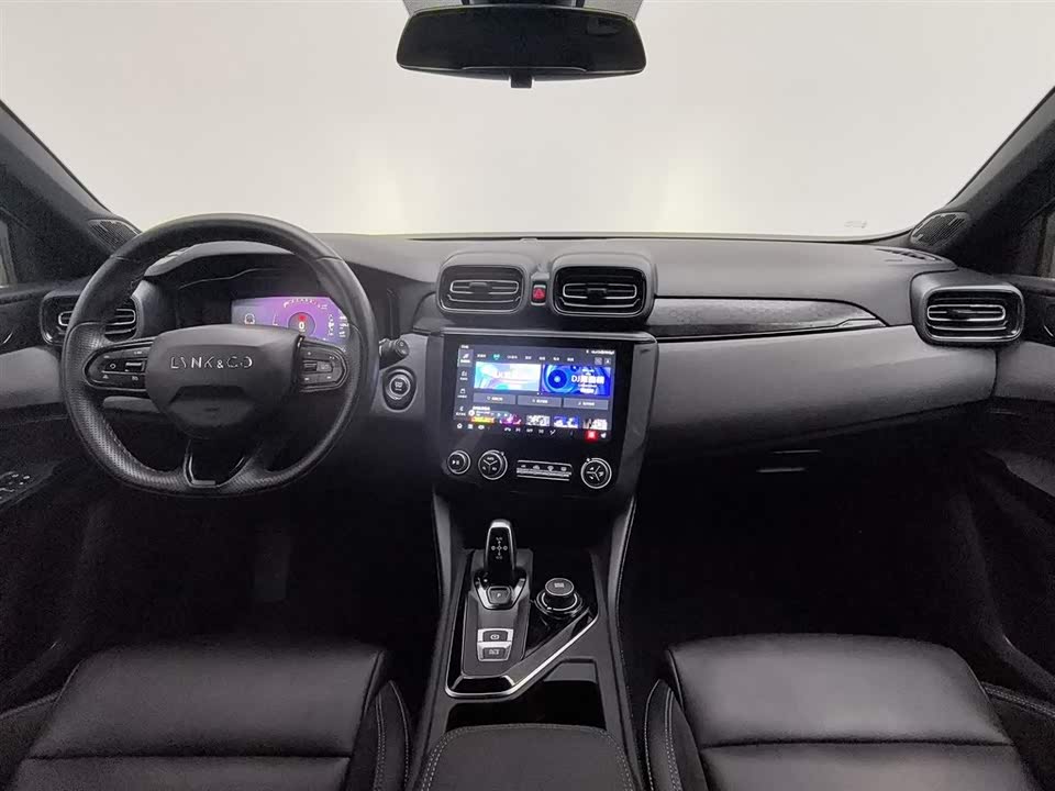 Lynk & Co 02 Hatchback