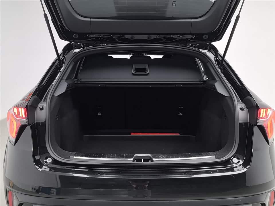 Lynk & Co 02 Hatchback