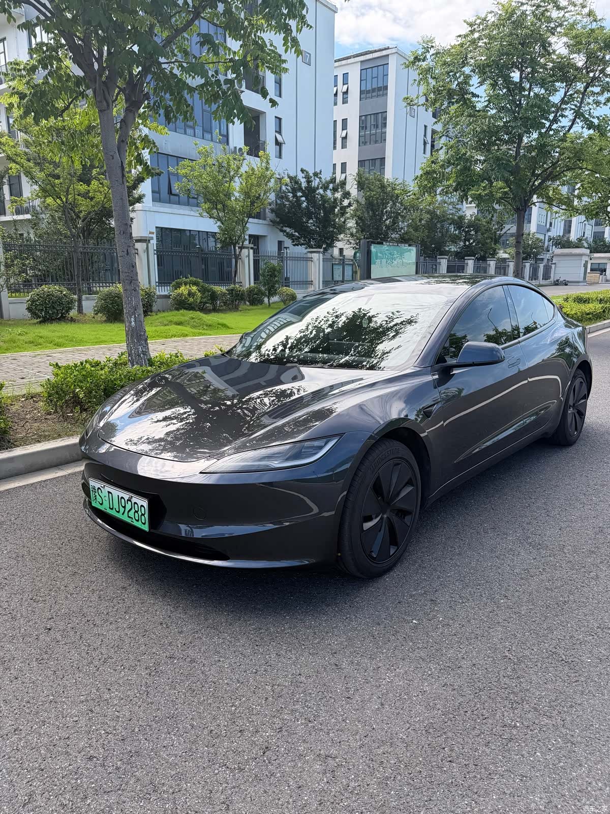 Tesla Model 3, 2025 2