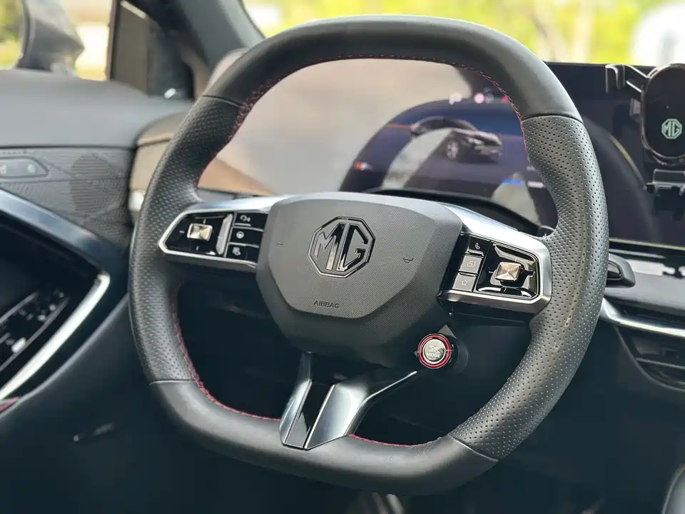 MG MG7