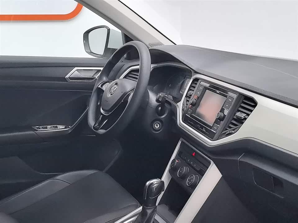 Volkswagen T-ROC exploring Songs