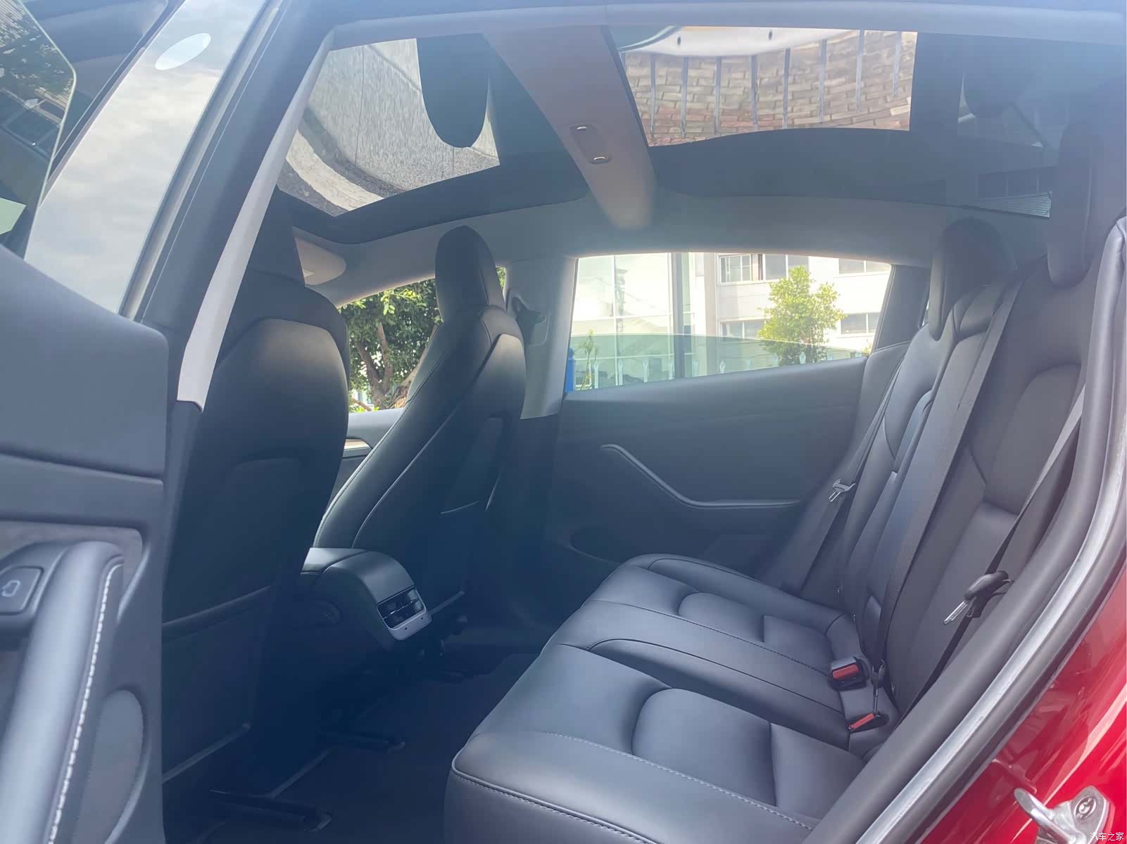 Tesla Model 3, 2022 9