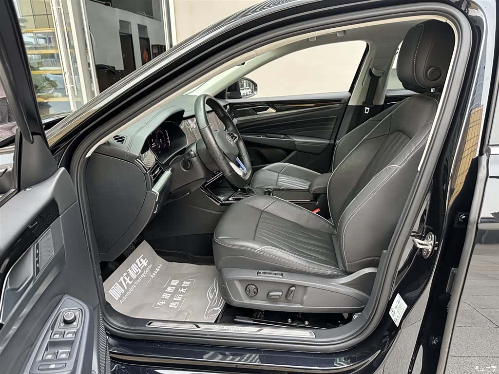 Volkswagen Passat, 2023 19