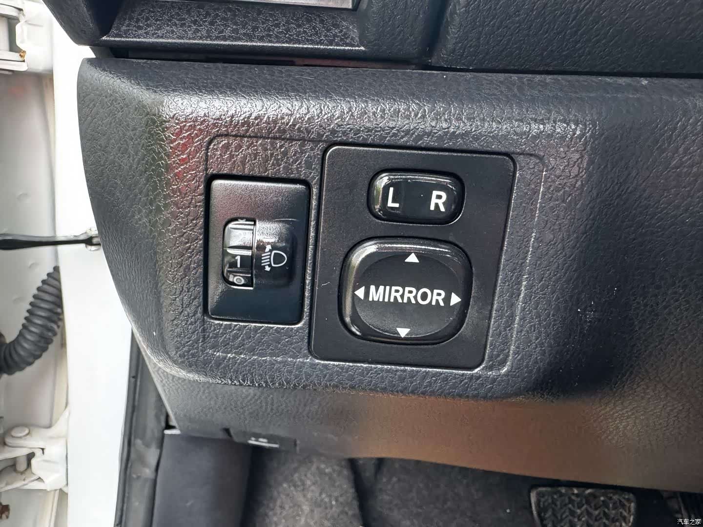 Toyota YARiS L, 2015 19
