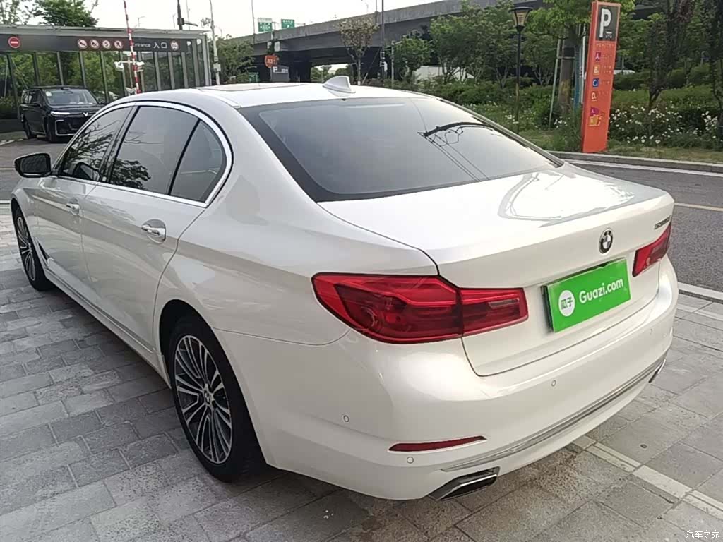 BMW 5 Series, 2018 все фото
