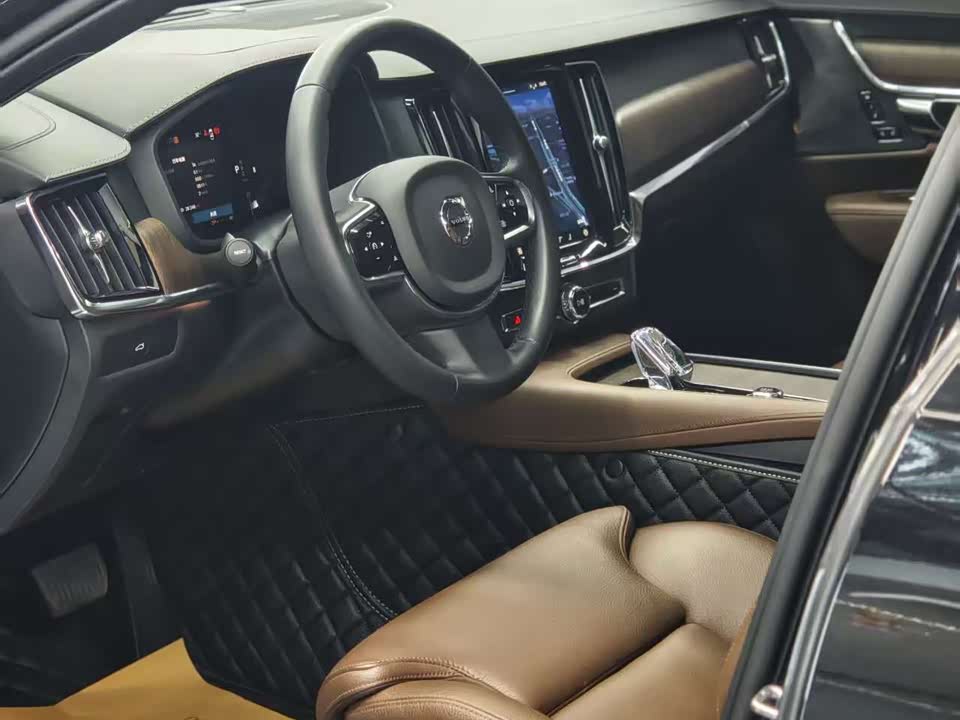 Volvo S90