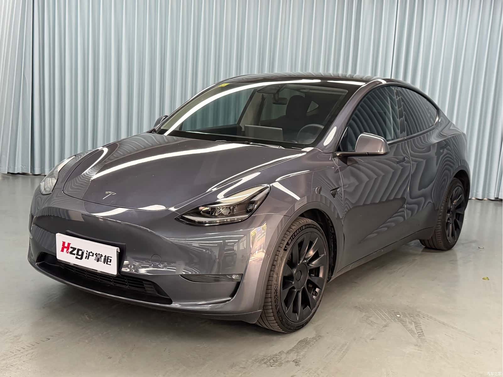 Tesla Model Y, 2021 1