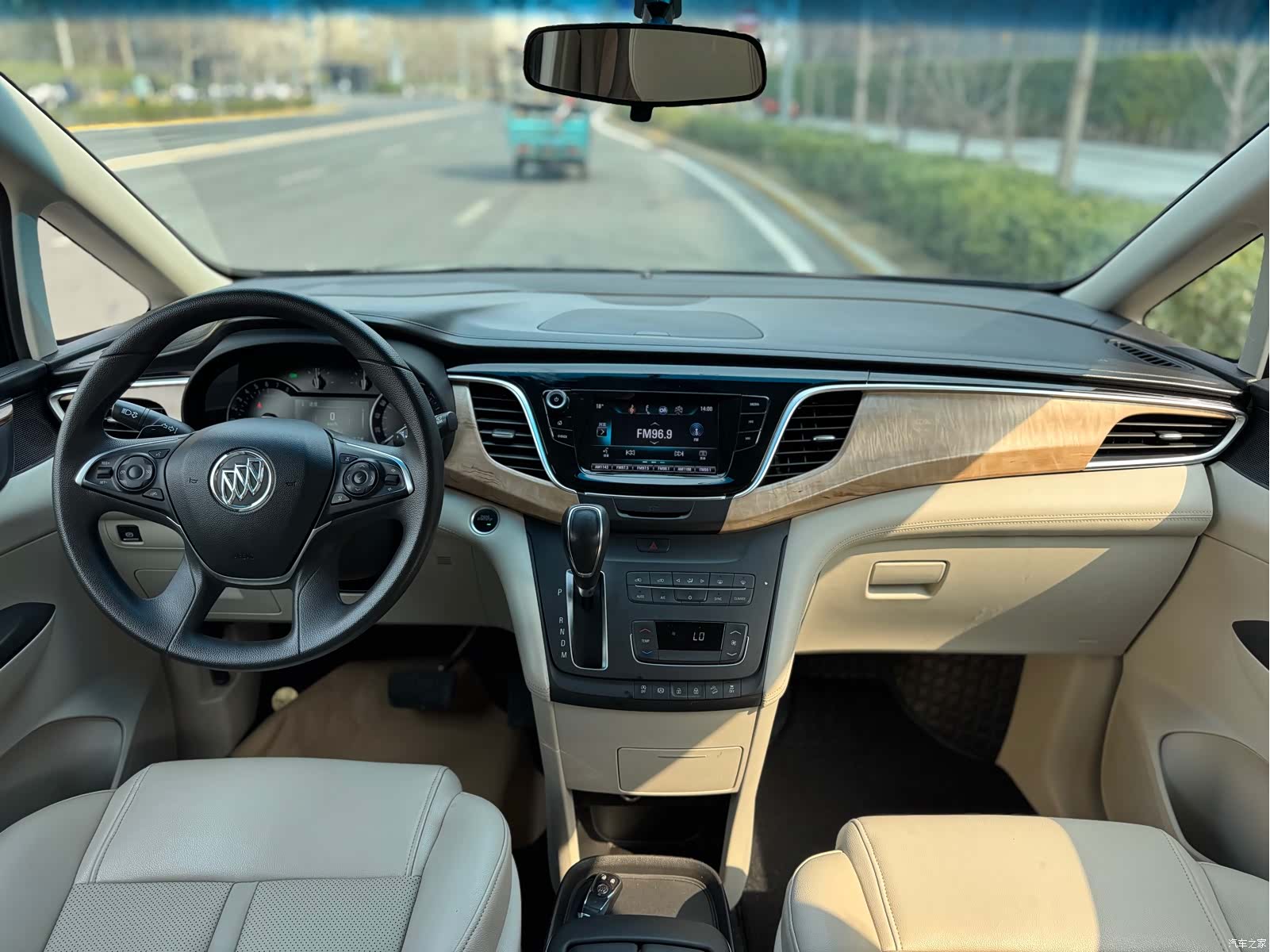 Buick GL8, 2018 11