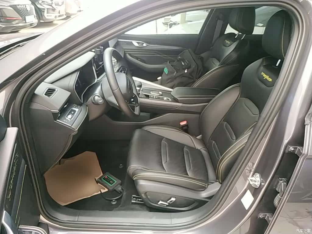 Geely Preface, 2024 14