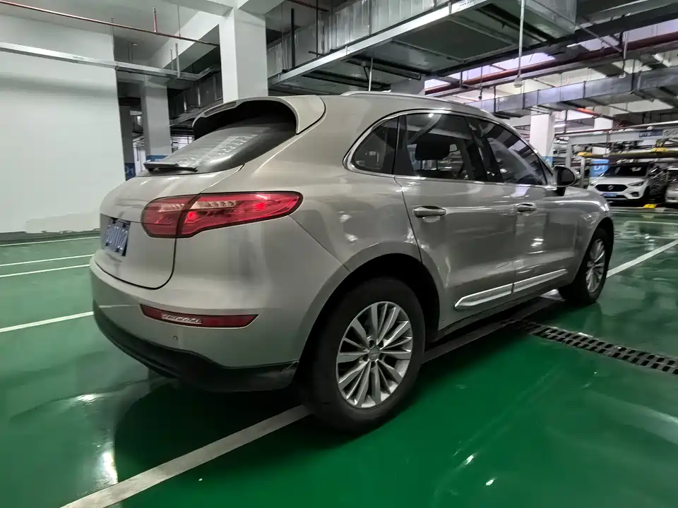 Zotye SR9 Zotye SR9