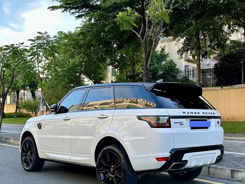 Land Rover Range Rover Sport Land Rover Range Rover Sport