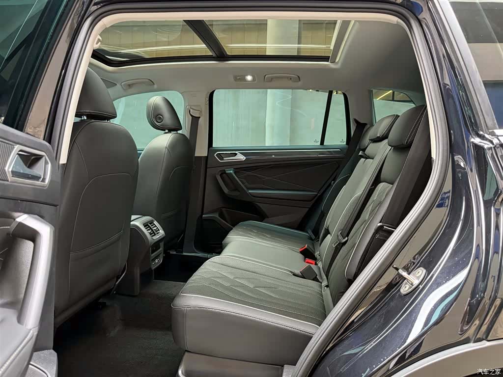 Volkswagen Tiguan L, 2024 10