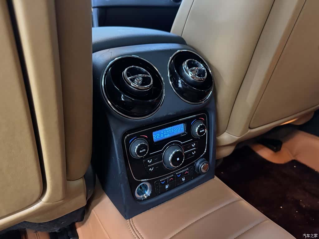 Jaguar XJ, 2014 18