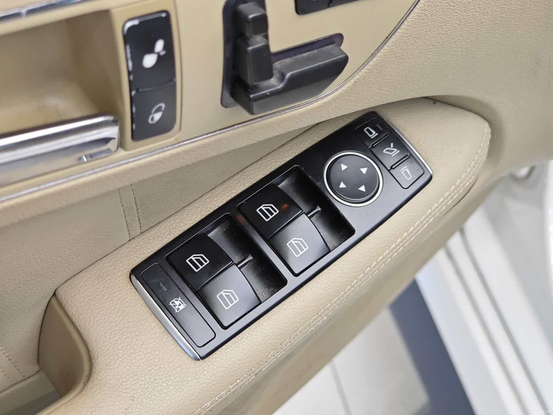 Mercedes-Benz E-Class, 2009 9