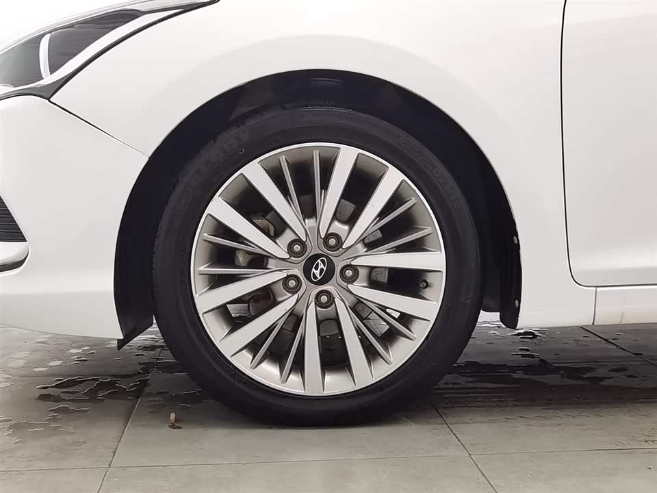 Hyundai Name picture