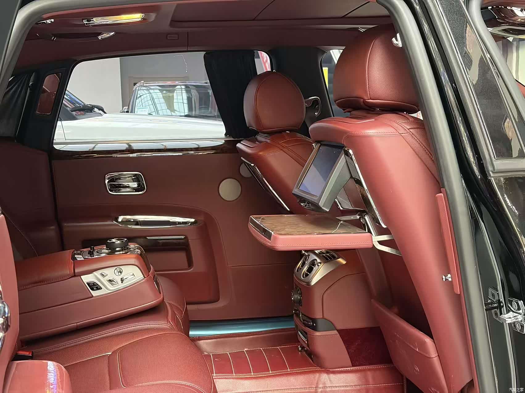 Rolls-Royce Ghost, 2016 15