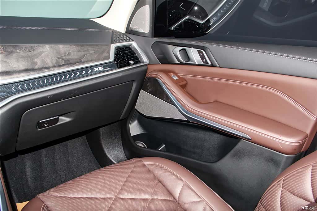 BMW X5, 2024 26