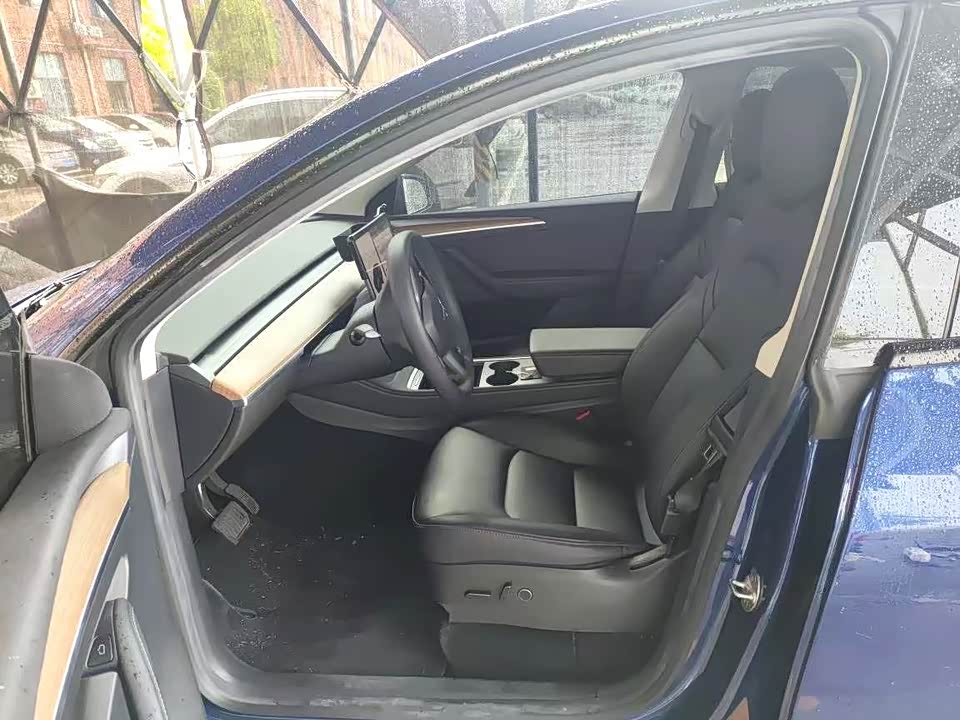 Tesla Model Y Tesla Model Y