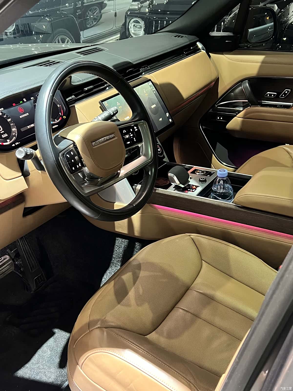 Land Rover Range Rover, 2023 12