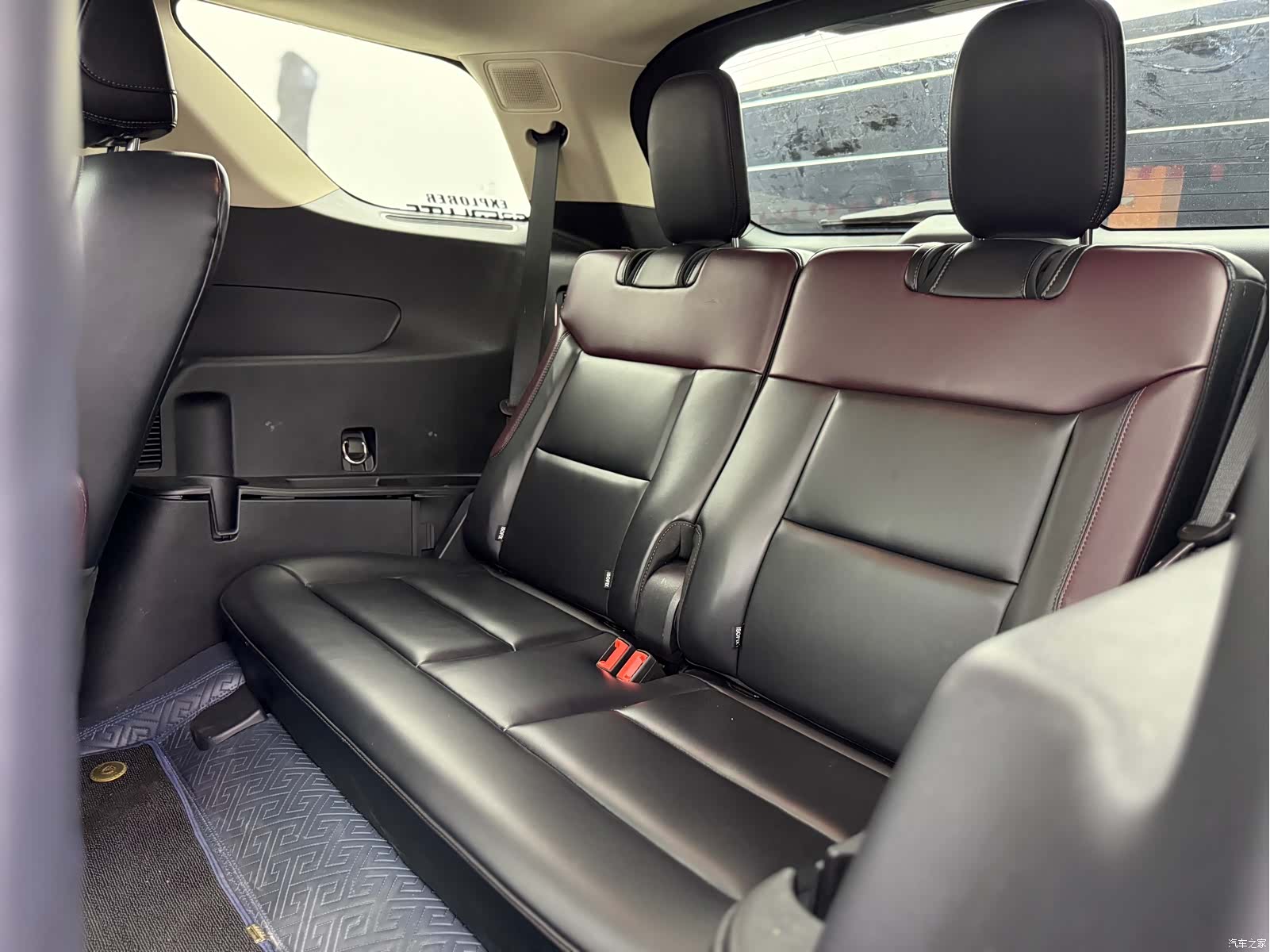 Ford Explorer, 2023 7