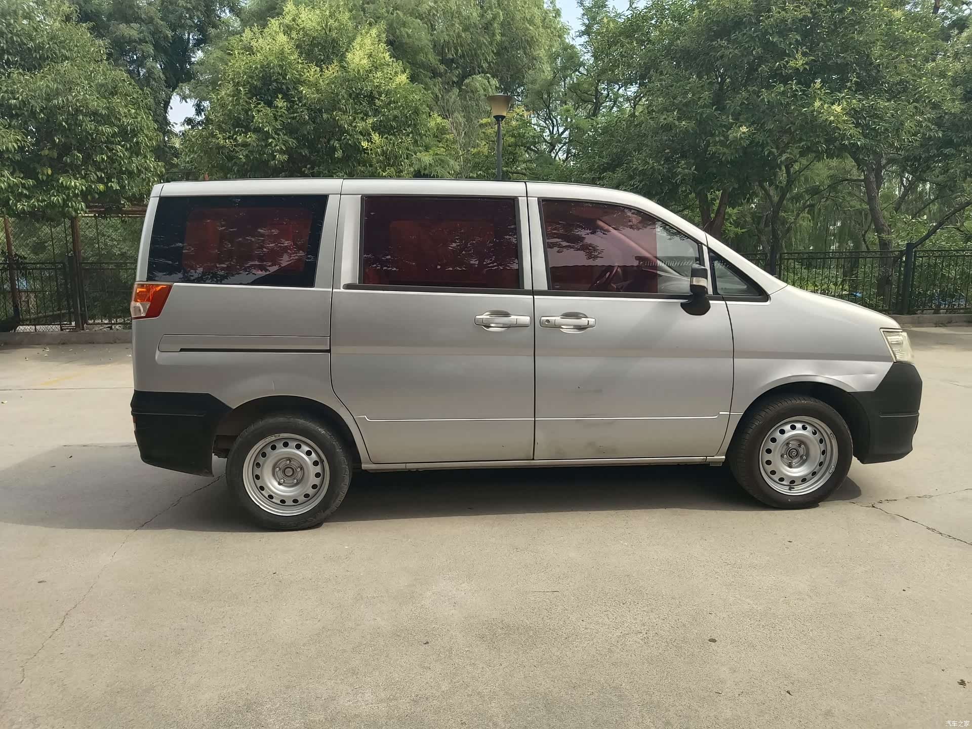 Nissan 5, 2013 все фото