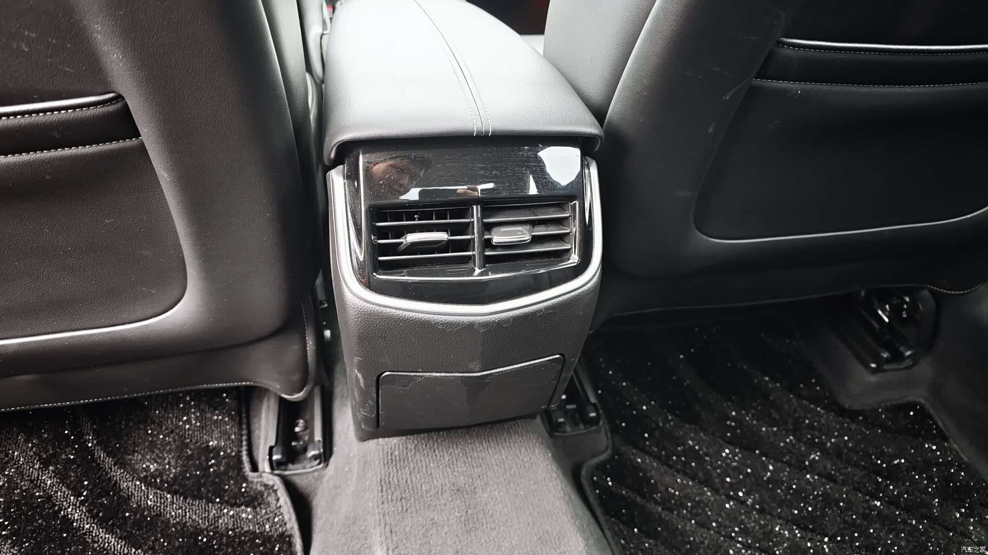 Cadillac XTS, 2018 28