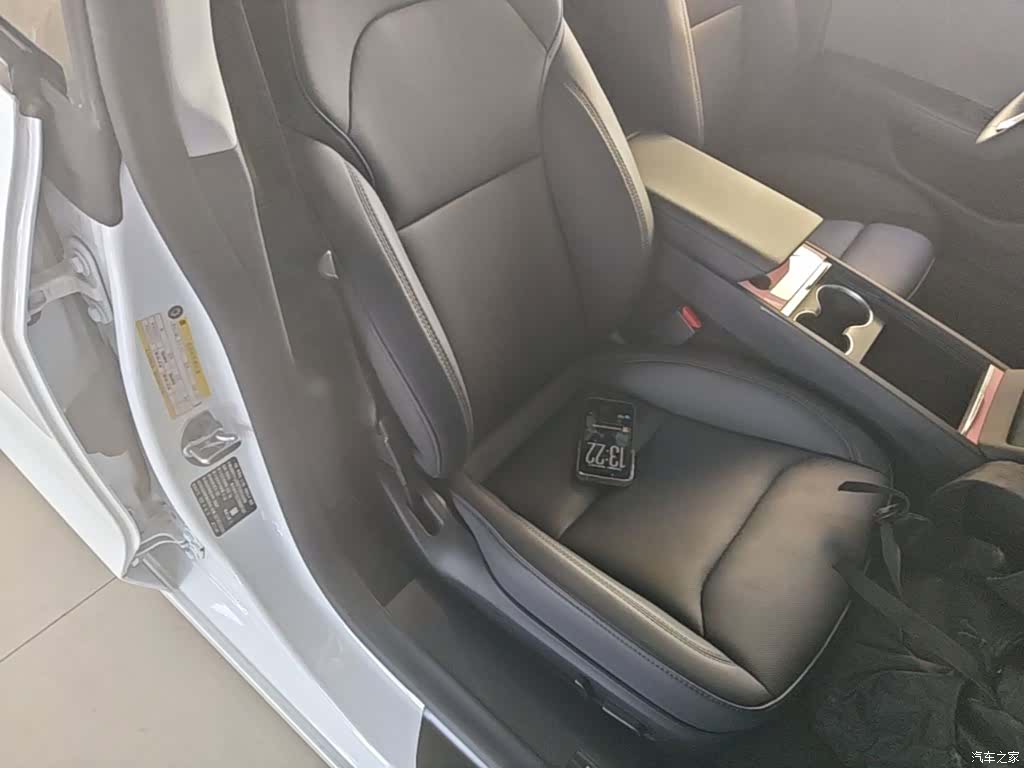 Tesla Model 3, 2025 25