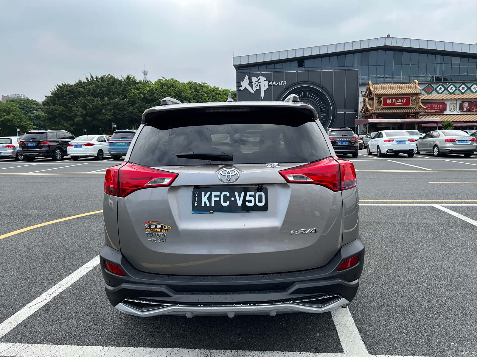 Toyota RAV4, 2016 8