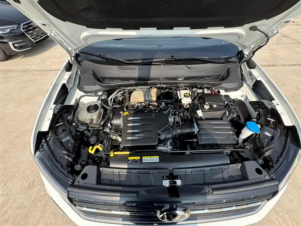 Volkswagen Exploring the shadow