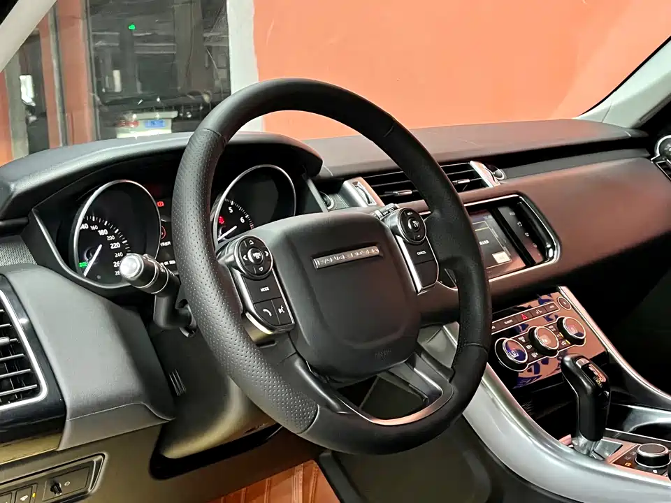 Land Rover Range Rover Sport Land Rover Range Rover Sport