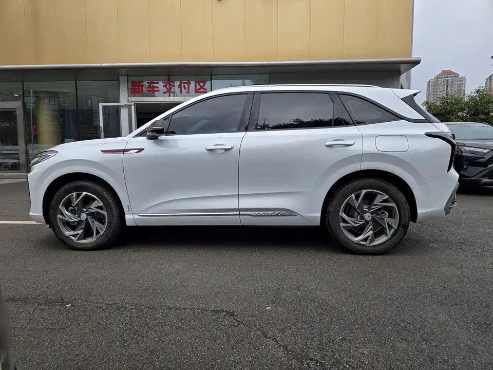 Hongqi HS3 PHEV