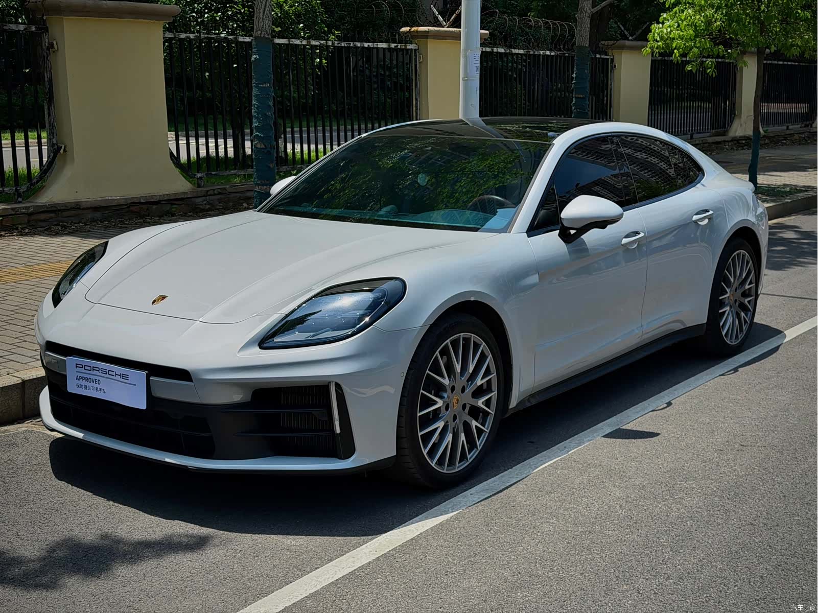 Porsche Panamera, 2025 1