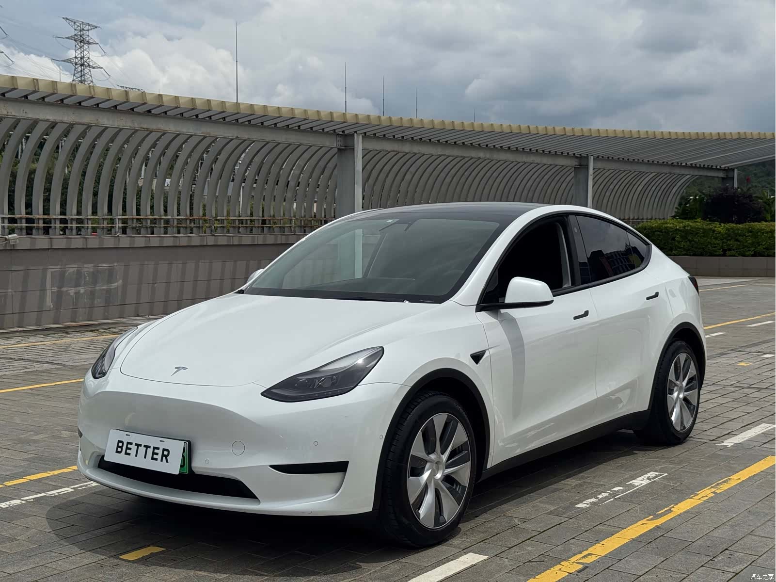 Tesla Model Y, 2022 1
