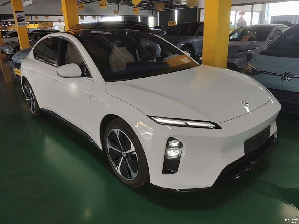 NIO ET5, 2025 4