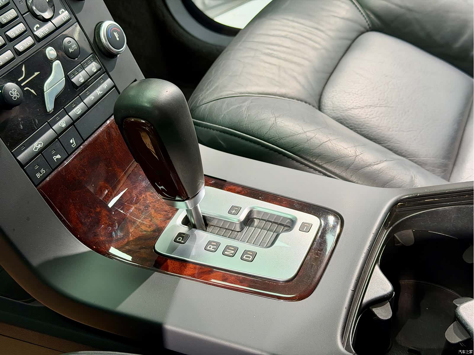 Volvo S80, 2009 11