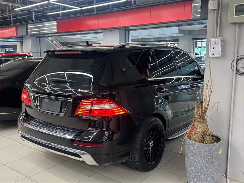 Mercedes-Benz M class