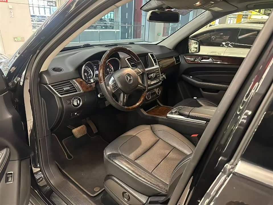 Mercedes-Benz M class