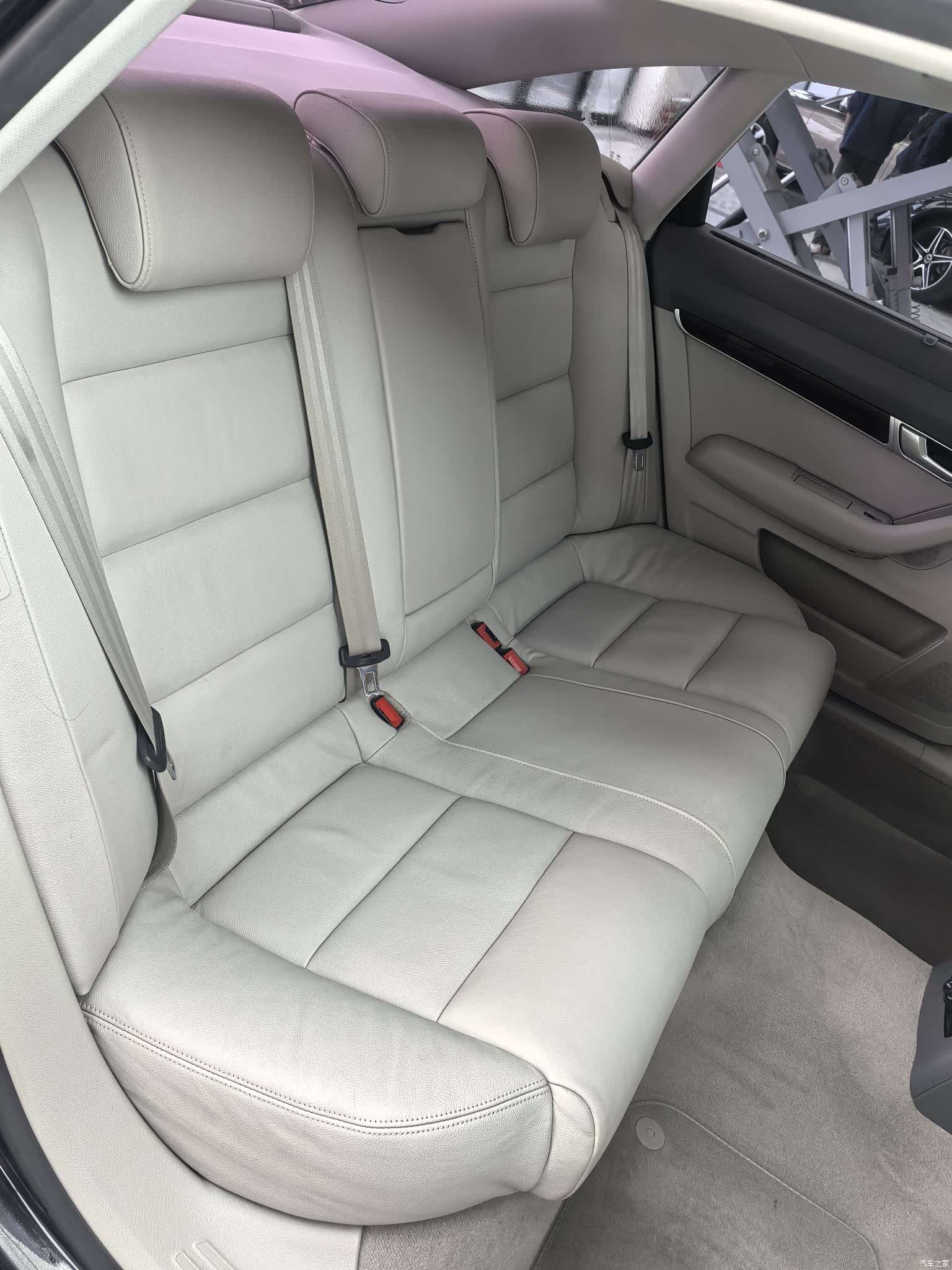 Audi A6L, 2011 12