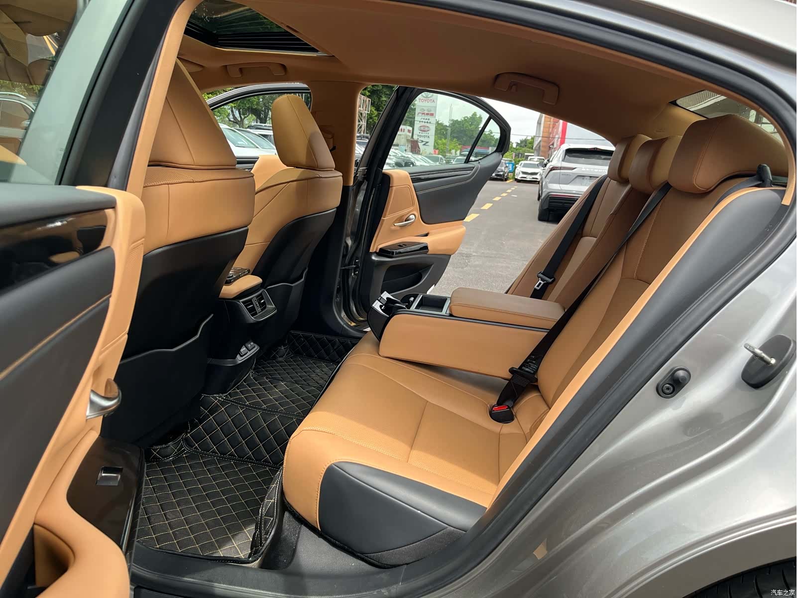 Lexus ES, 2024 14