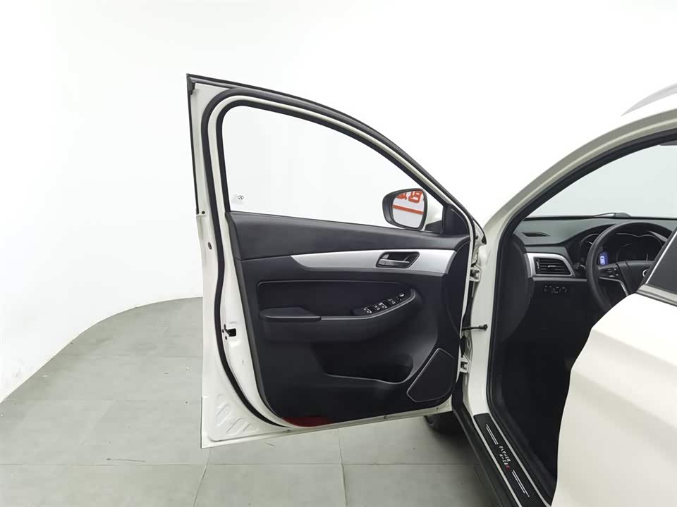 BAIC Shenbao X55