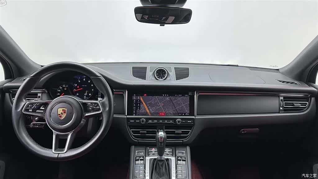 Porsche Macan, 2022 11