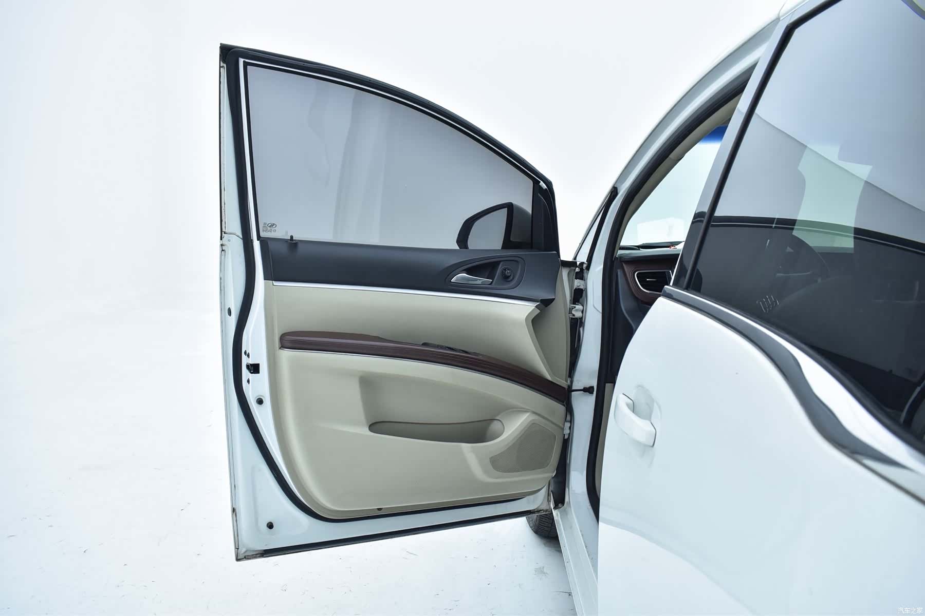 Buick GL8, 2016 6