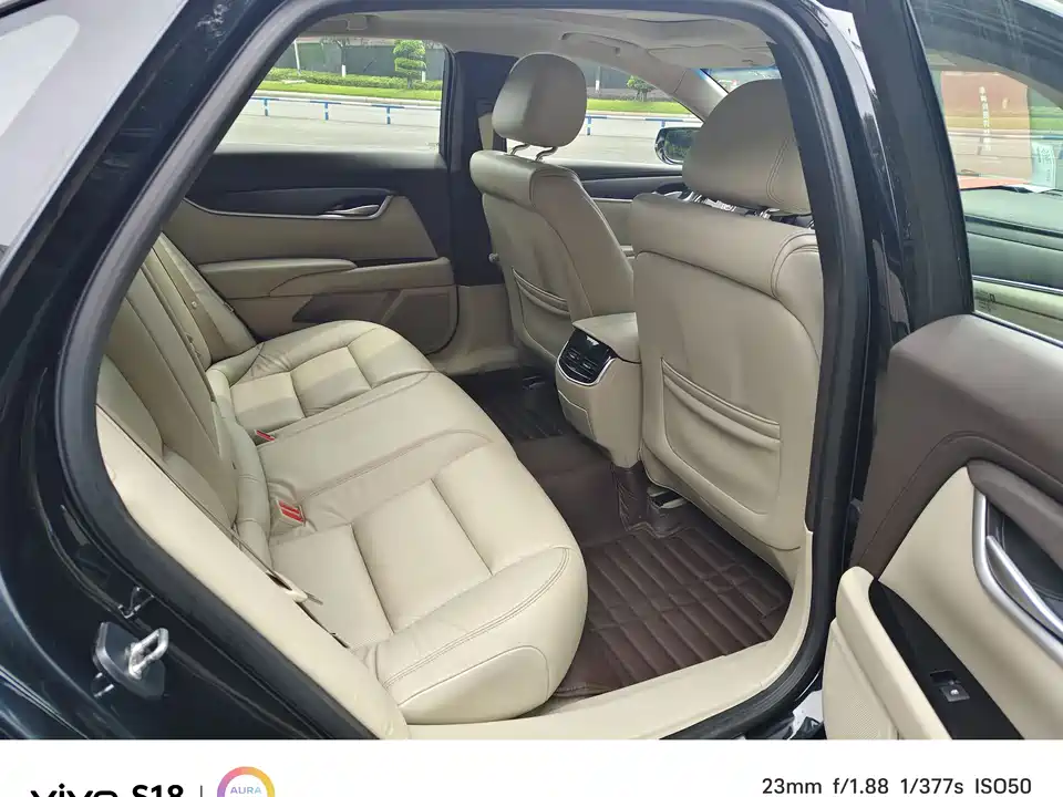 Cadillac XTS