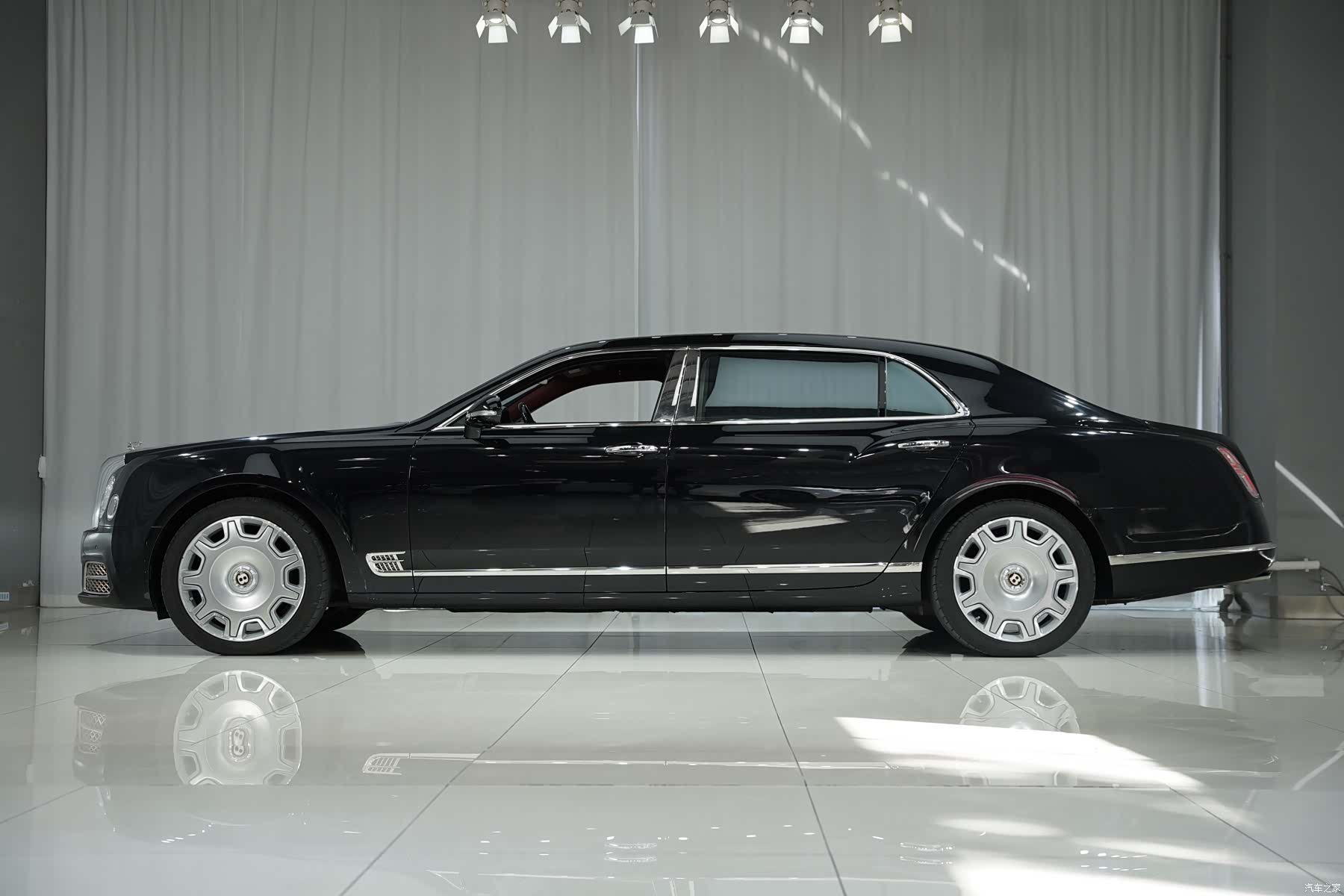 Bentley Mulsanne, 2020 3