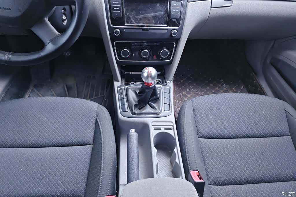 Skoda Superb, 2014 16