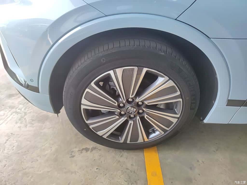 Buick E5, 2025 23