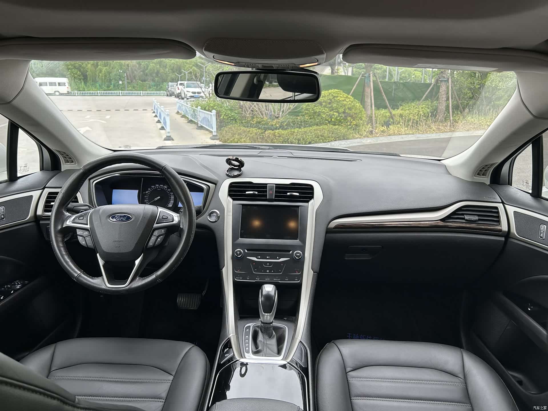 Ford Mondeo, 2014 9