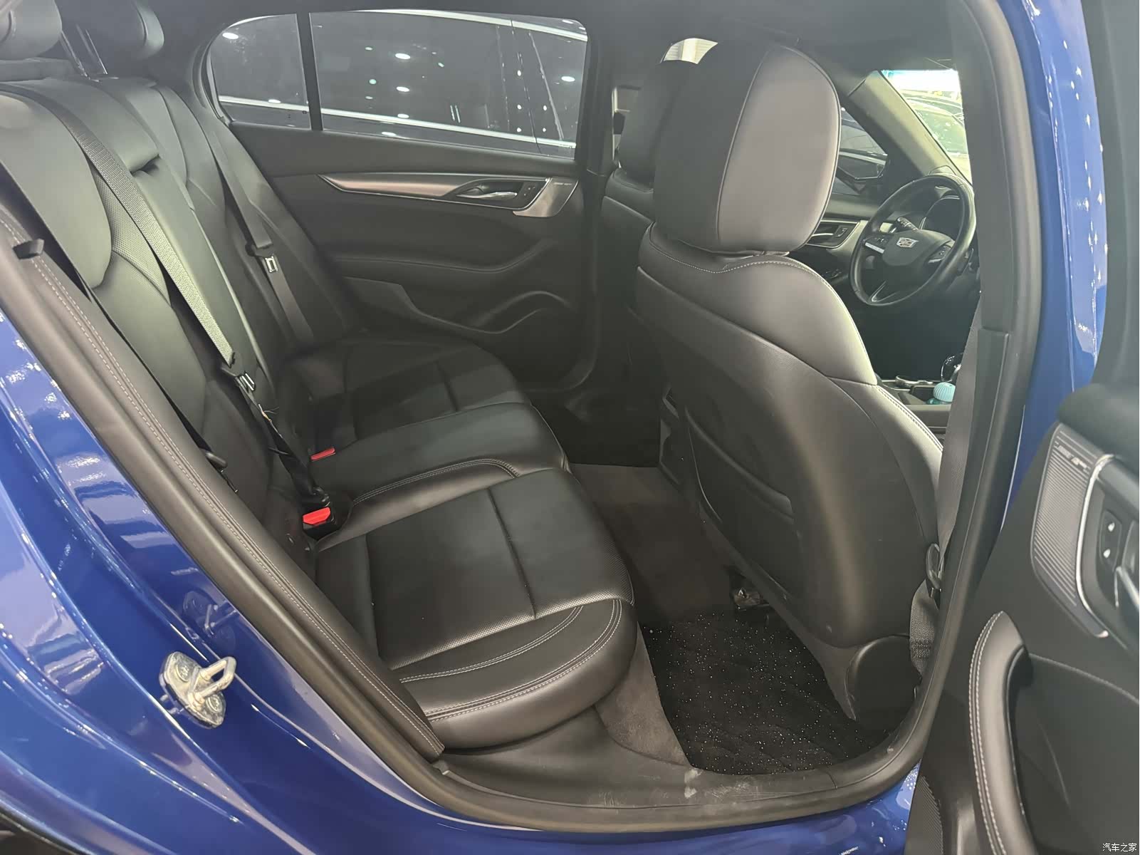 Cadillac CT5, 2021 все фото